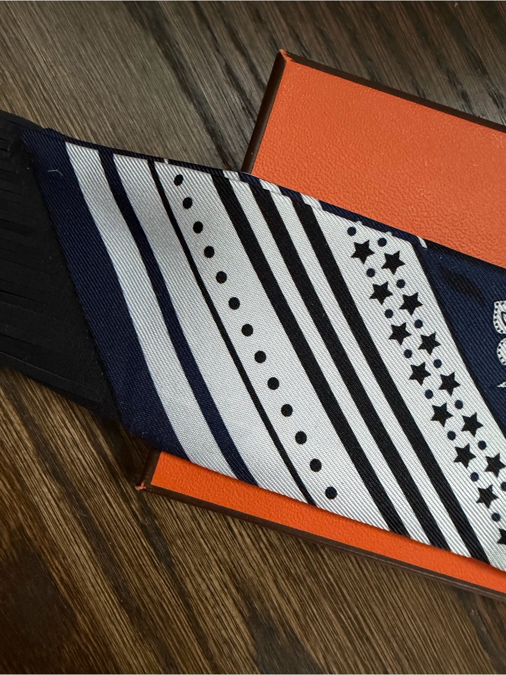 Hermes Navy & White Silk Leather Fringe Twilly Scarf Festival Des Amazones - Picture 11 of 11